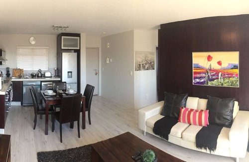 Century City Apartment | Luxurious self-catering apartment on the canal with breathtaking views