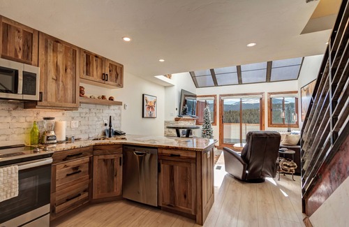Peak 9 Resort | Luxurious Ski-in/Ski-out Walking Distance to Main Street
