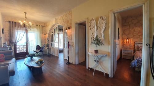 Siviri Villa | Luxurious Stone House in Elani