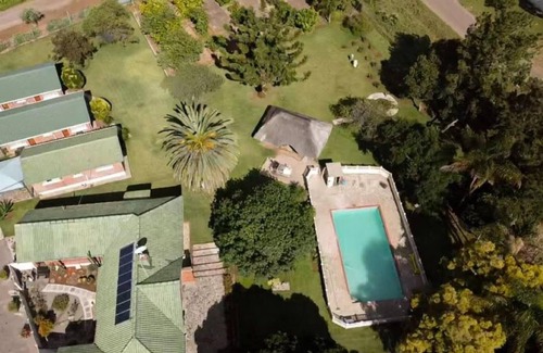 Bulawayo Apartment | Luxurious Suite With Outdoor Pool - 2171