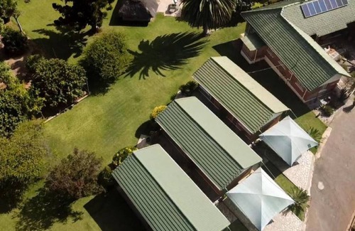 Bulawayo Apartment | Luxurious Suite With Outdoor Pool - 2171