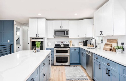 Littleton House | Luxurious Sunset Retreat w/Private Spa Patio