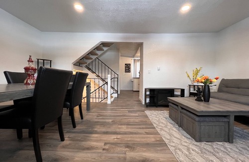 Clayton House | Luxurious Townhome Centrally Located in Denver