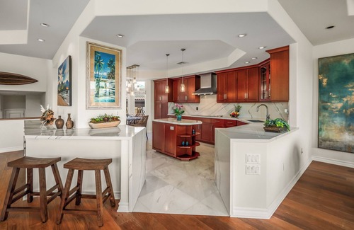 Queen Emmas Bluffs House | Luxurious Townhome in Prestigious Ka'iulani