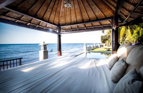 Bukti Villa | Luxurious & Tranquil Beachfront private villa with private pool