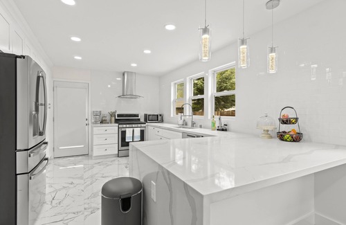 Santa Rosa House | Luxurious & Tranquil Home with Private Backyard