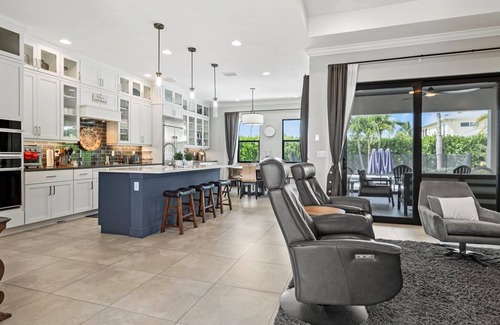 Fort Pierce House | Luxurious & tropical 3-Bedroom coastal pool home