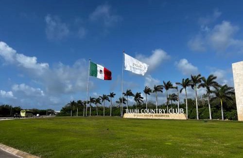 Akumal House | Luxurious Tulum Terrazas 2-bedroom Condominiuml