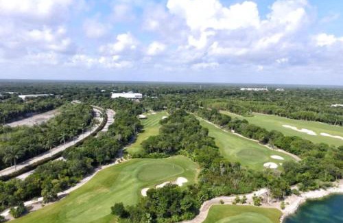 Akumal House | Luxurious Tulum Terrazas 2-bedroom Condominiuml