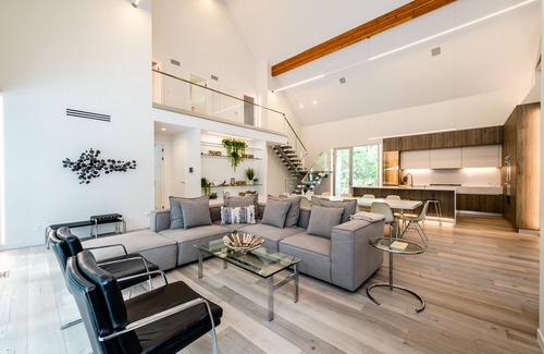 Union Pier House | Luxurious Union Pier Home w/Private Heated Pool, Hot Tub, and Sauna!