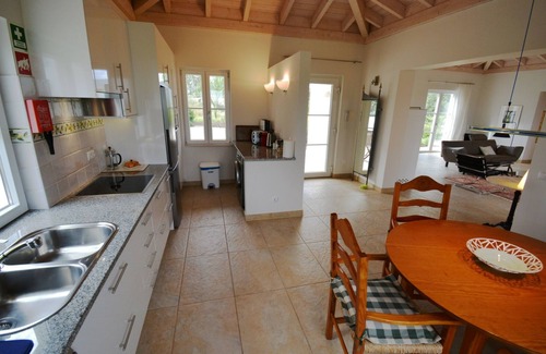 Olhao House | Luxurious vacation home with natural pool and sea view