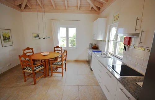 Olhao House | Luxurious vacation home with natural pool and sea view