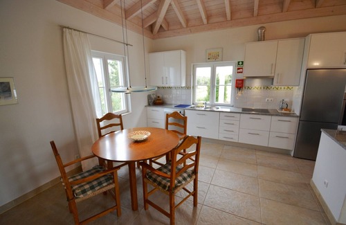 Olhao House | Luxurious vacation home with natural pool and sea view