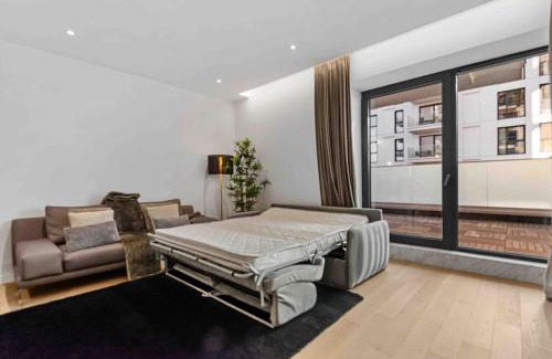 Aviatiei Apartment | Luxurious Vibe In the Business Center, City Views