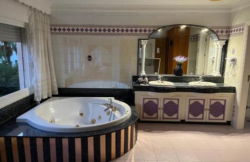 Marbella Villa | Luxurious Villa 6 Min from Beach with Sea Views