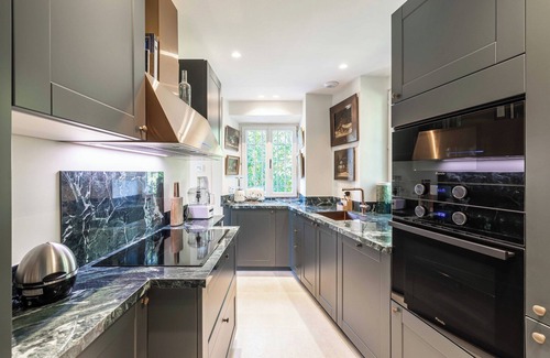 California - Pezou Apartment | Luxurious Villa with heated pool 5BR/10p - Cannes