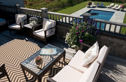 Dionis House | Luxurious with Pool and walking distance to beach in sought after Dionis.