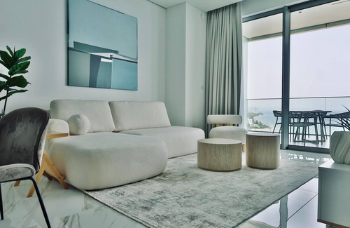 Neapolis Apartment | Luxury 1 Bed in Trilogy, Limassol Seafront