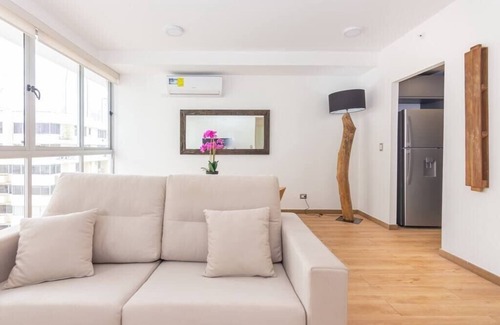 Marbella Condo | Luxury 1 bedroom apt with free parking