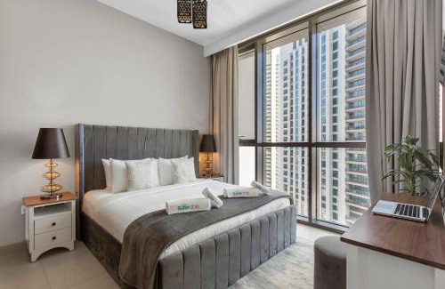 Bur Dubai Apartment | Luxury 1 Bedroom in the Heart of Famous Downtown