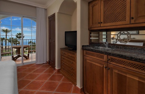 New Golden Mile Resort | Luxury 1 Bedroom Ocean Front Serviced Apartment at Marriott's Playa Andaluza