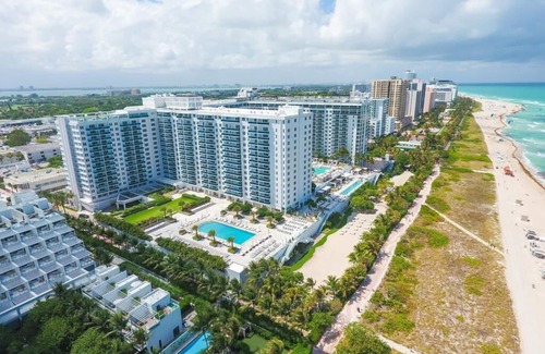 South Beach Condo | Luxury 1 Bedroom with Ocean View. 5 star amenities