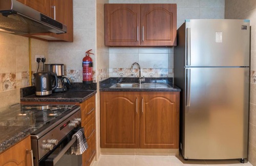 Rumailah Apartment | Luxury 1 BR Beach Apartment with Full Sea View