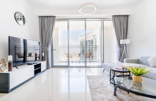Dubai Apartment | Luxury 1BR Retreat l 17 Icon Bay, Dubai Creek