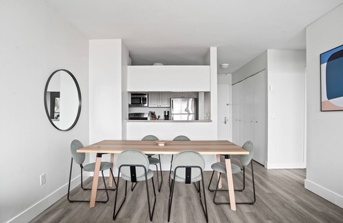 Midtown West Apartment | Luxury 2 bed 2 bath in Time Squeare