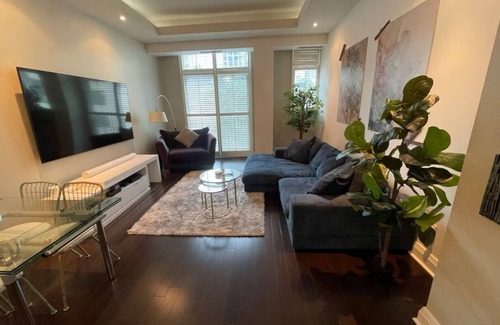 Church and Wellesley Condo | Luxury 2 Bed & 2 Bath Right Next To Subway In The Heart Of DT