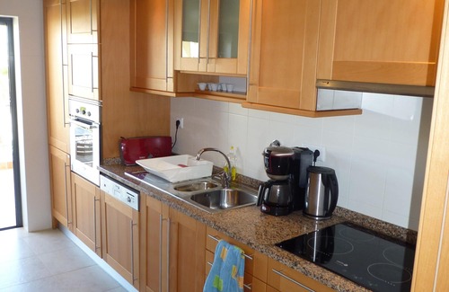 Porto de Mos Apartment | Luxury 2 Bed Apartment with pool near to beach