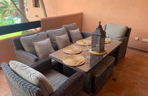 Ojen Apartment | Luxury 2 bed apartment sleeps 5 in El Soto De Marbella