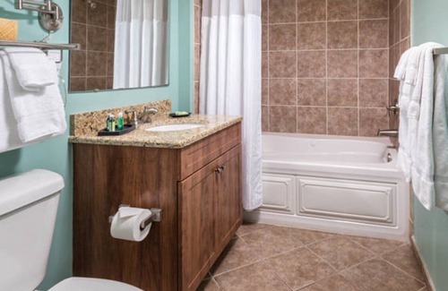 Cherry Grove Beach Resort | Luxury 2 bedrooms Condo - On the beach