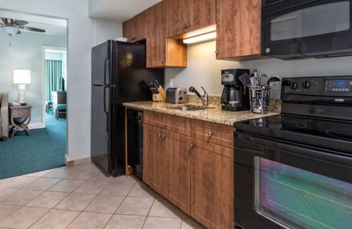Cherry Grove Beach Resort | Luxury 2 bedrooms Condo - On the beach