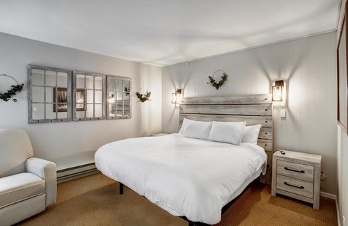 Keystone Apartment | Luxury 2 Bedroom Condo with Pool Hot Tub and Sauna