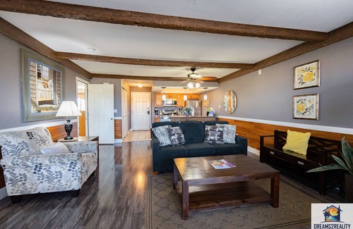 Branson Condo | Luxury 2 Bedroom Walk-In ~ Golf Course ~ Near The Strip (CL-A8)