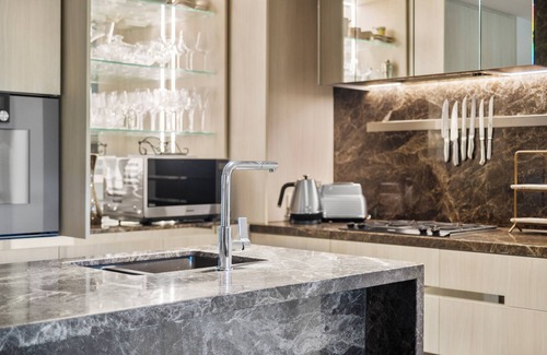 South Yarra Apartment | Luxury 2B 2B Spacious Albert Park Lakeside Apartment with Car Park