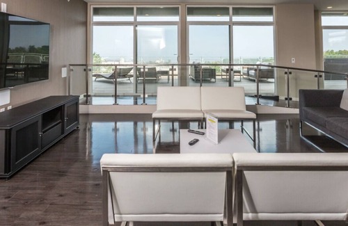 Ohio City Apartment | Luxury 2BD/2BTH Apartment in Hingetown Ohio City