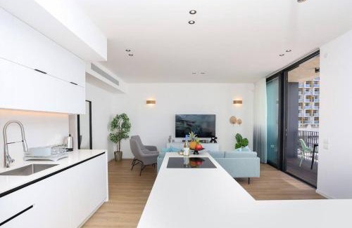 Tel Aviv Promenade Apartment | Luxury 2BD Beach Apartment 19