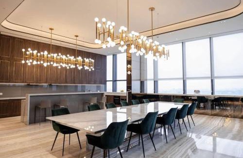 Da Kao Apartment | Luxury 2bd rooftop bar & pool in saigon center