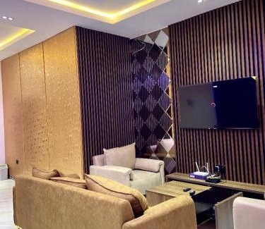 Lagos Apartment | Luxury 2bed, 24hrs light, Netflix, WiFi in Gbagada