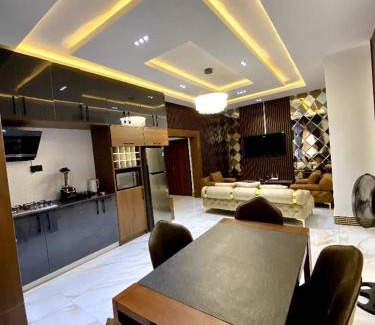 Lagos Apartment | Luxury 2bed, 24hrs light, Netflix, WiFi in Gbagada