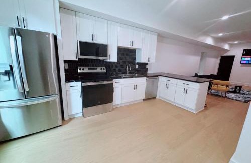 Ashford Park Apartment | Luxury 2Bedroom 2bathroom in Brookhaven