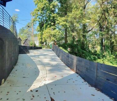 Ashford Park Apartment | Luxury 2Bedroom 2bathroom in Brookhaven