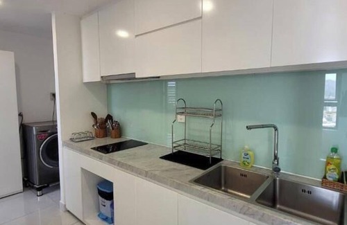 Tran Phu Beach House | Luxury 2BR/2WR Condo | Ocean + Mountain Views | Digital Nomad Ready
