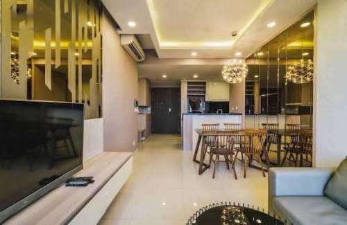 Bach Dang Riverside Apartment | Luxury 2BR Apt at Rivergate free Pool & Gym