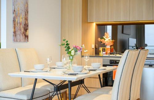 Parramatta Apartment | Luxury 2Br Apt Near Train Shopping Center