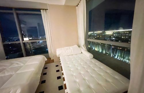 Baclaran Apartment | Luxury 2BR Penthouse across City of Dreams