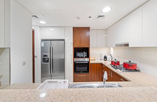 Downtown Dubai Apartment | Luxury 2BR | Skyline Sea View Direct Mall Metro Dining Shops City Walk