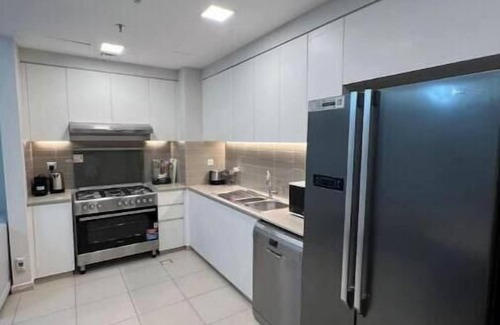 Bur Dubai Apartment | Luxury 2BR w/Pool, Gym & Balcony - Safi Apartment